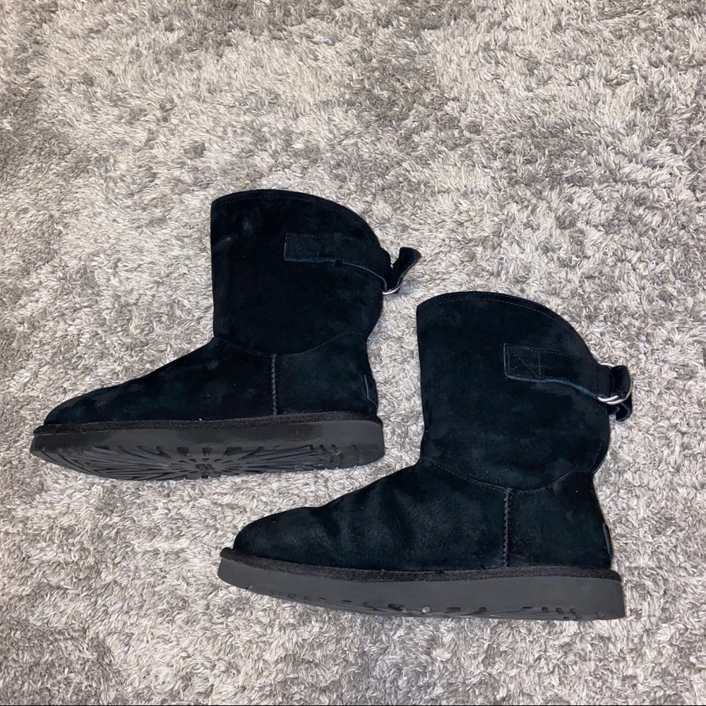 Black uggs